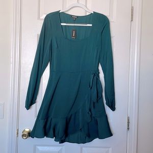 Express Square Neck Ruffle Dress in Emerald